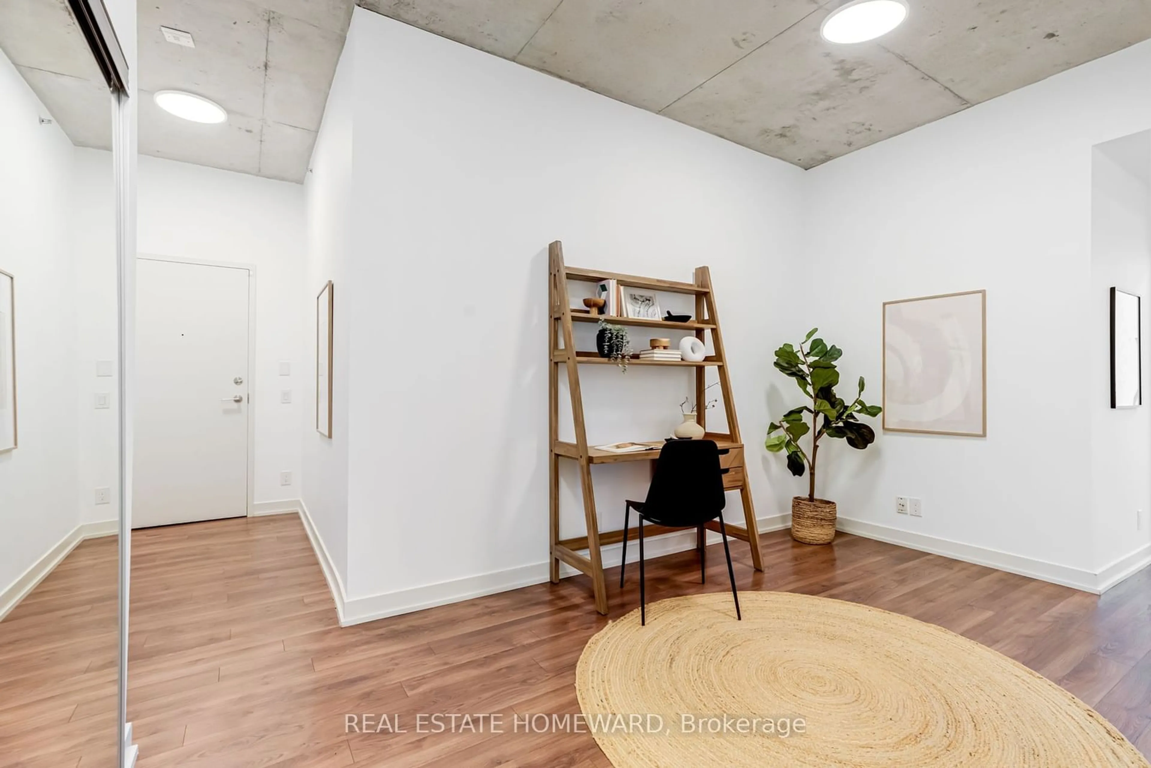 Other indoor space, wood floors for 707 Dovercourt Rd #109, Toronto Ontario M6H 2W7