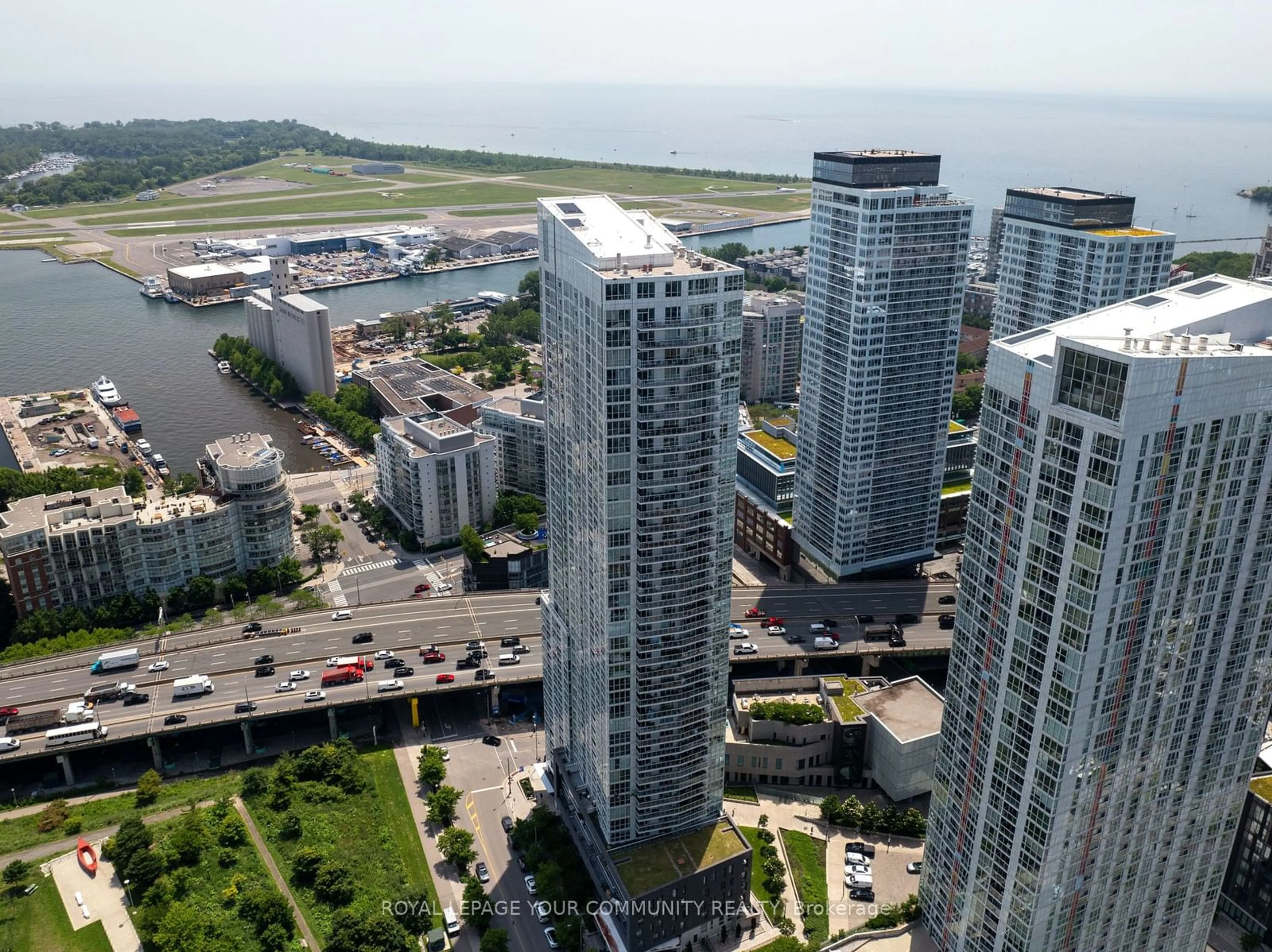 A pic from exterior of the house or condo, the view of city buildings for 17 Bathurst St #3615, Toronto Ontario M5V 0N1