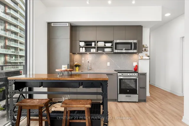 Additional property image - 135 East Liberty St Unit 708