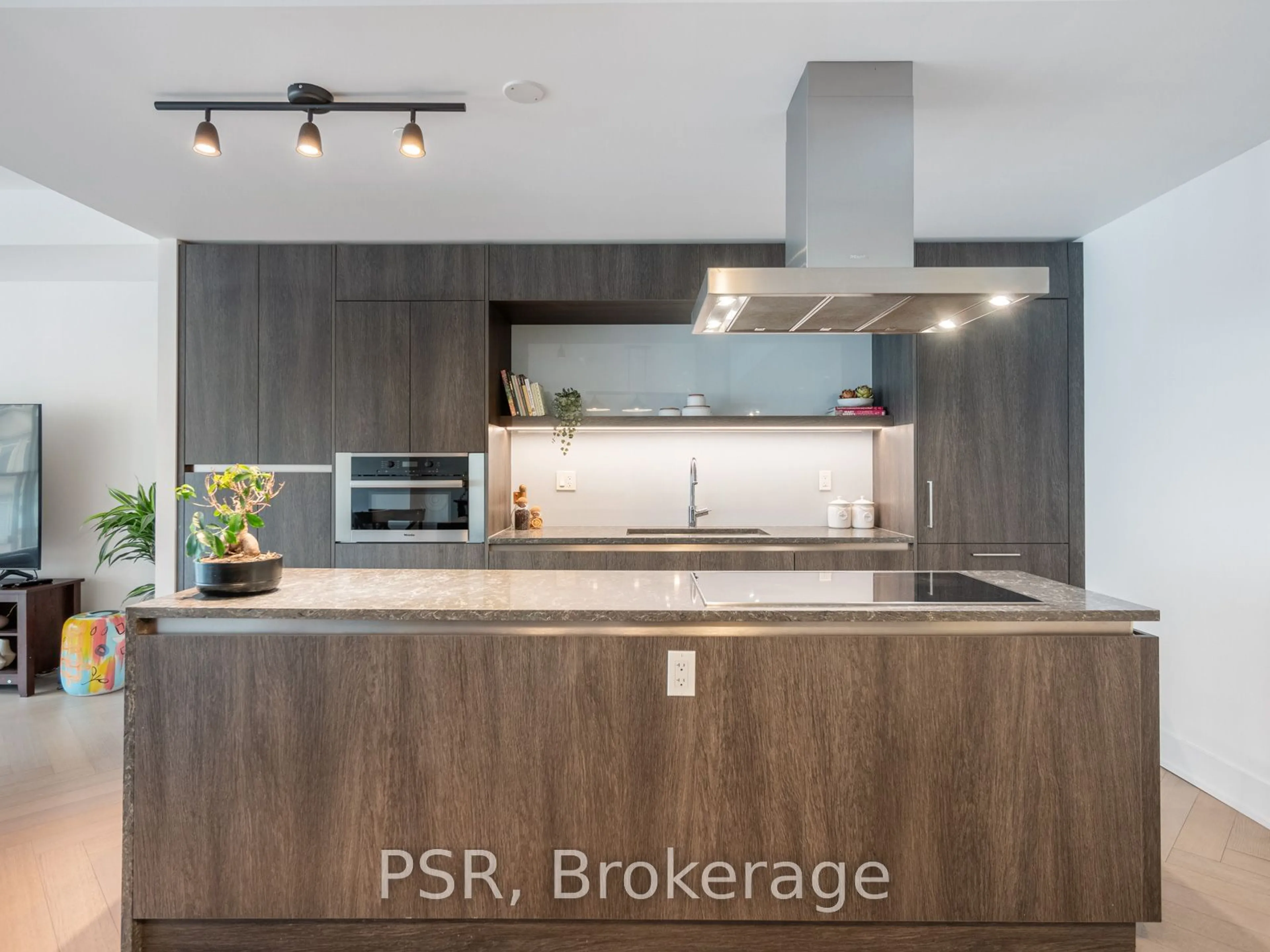 Contemporary kitchen for 6 Jackes Ave #512, Toronto Ontario M4T 1E5