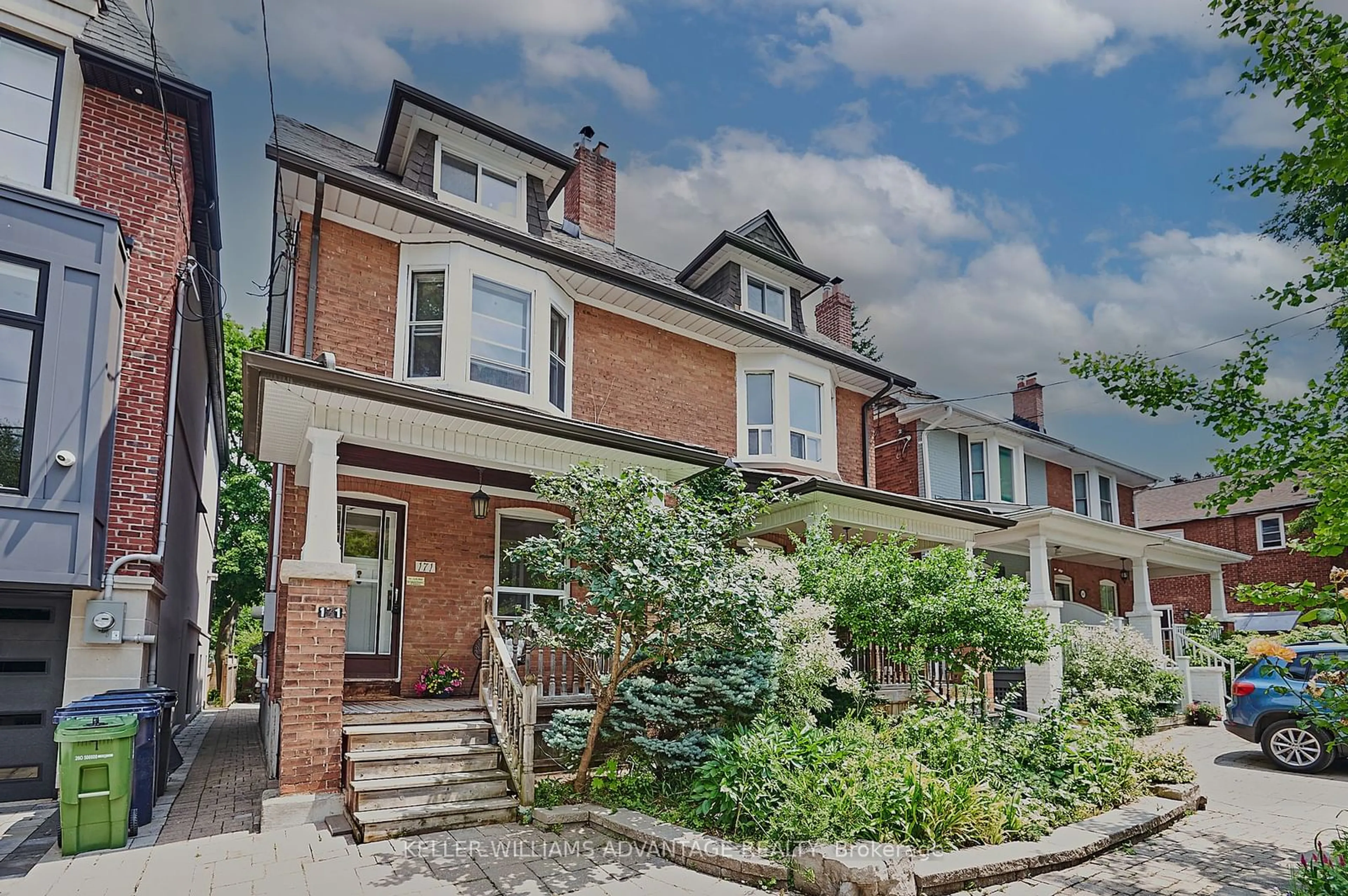 A pic from exterior of the house or condo, the street view for 171 Ronan Ave, Toronto Ontario M4N 2Y5