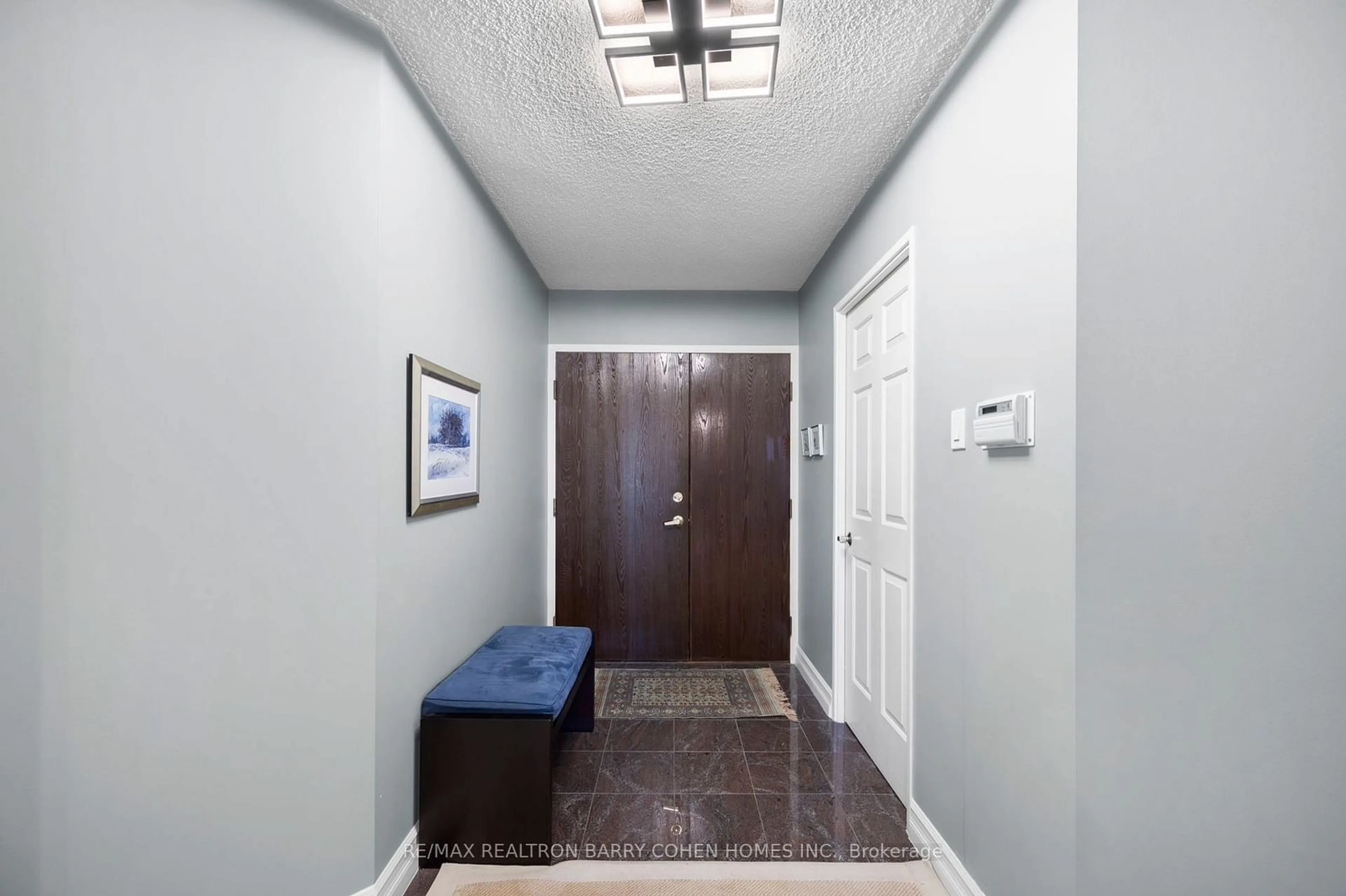 Indoor entryway, wood floors for 131 Beecroft Rd #2201, Toronto Ontario M2N 6G9