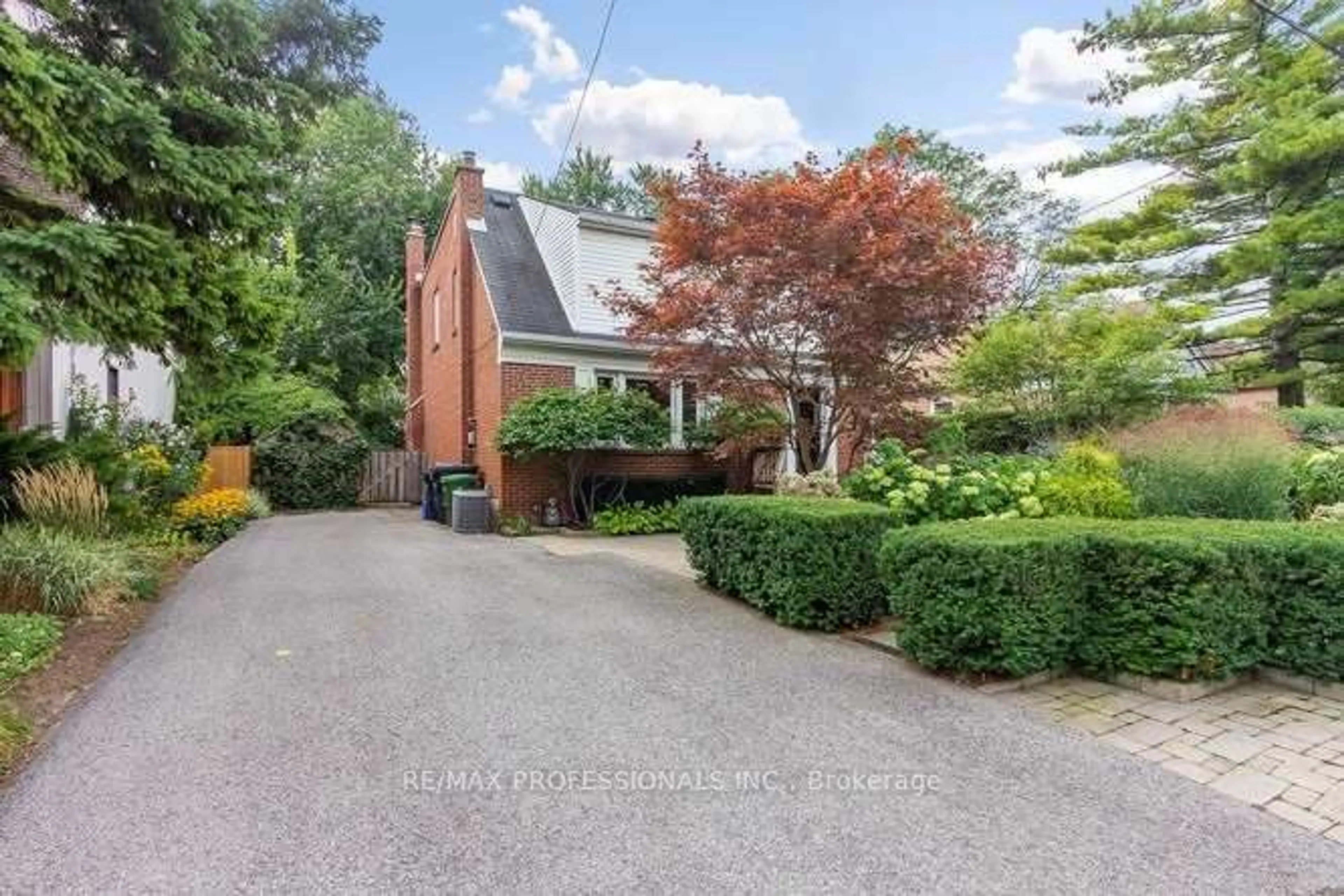 Frontside or backside of a home, cottage for 41 Cadillac Ave, Toronto Ontario M3H 1S3