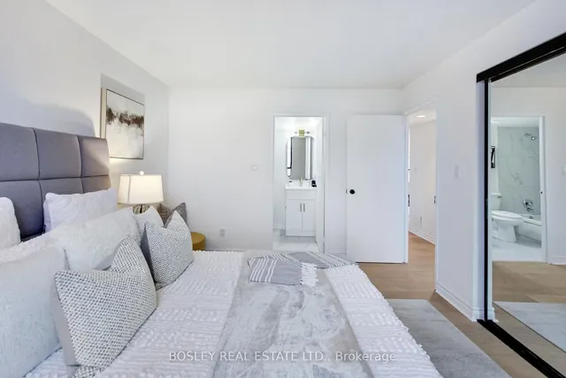 Additional property image - 633 Bay St Unit 2614
