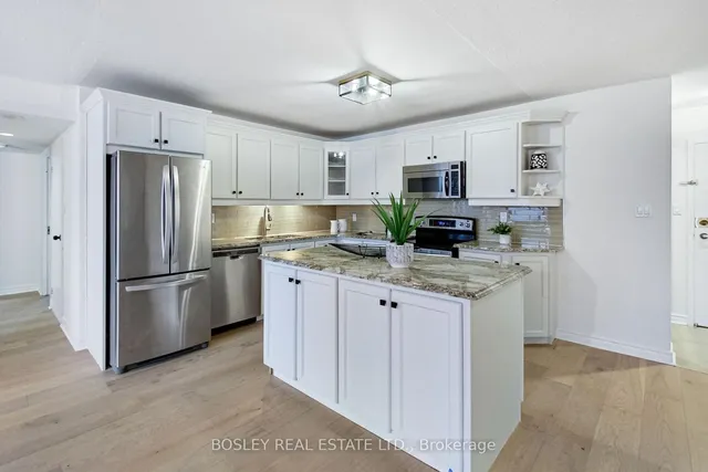 Additional property image - 633 Bay St Unit 2614
