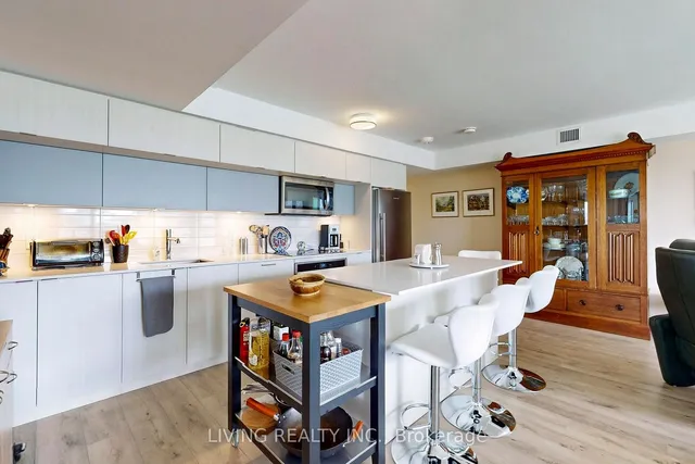 Additional property image - 575 Bloor St Unit 1202