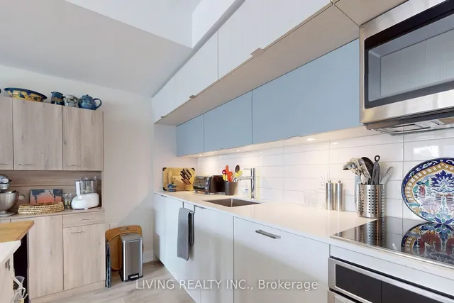 Additional property image - 575 Bloor St Unit 1202