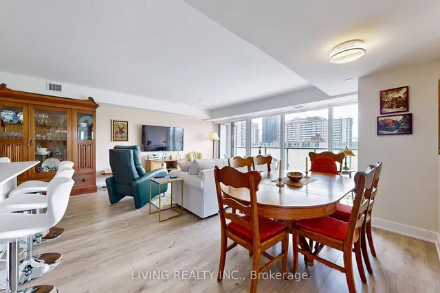Additional property image - 575 Bloor St Unit 1202