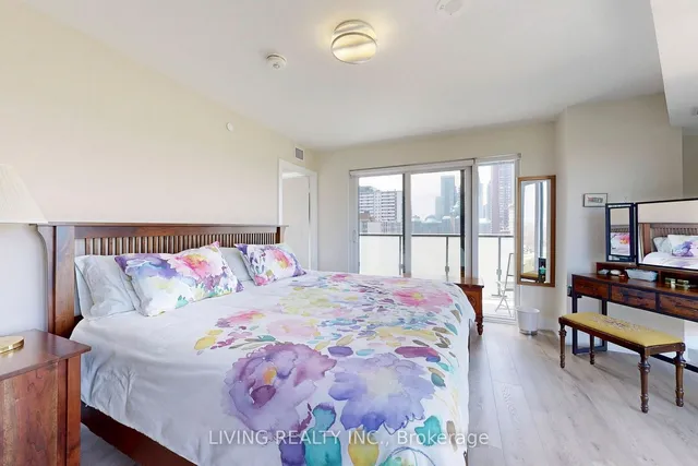 Additional property image - 575 Bloor St Unit 1202