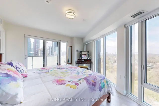 Additional property image - 575 Bloor St Unit 1202