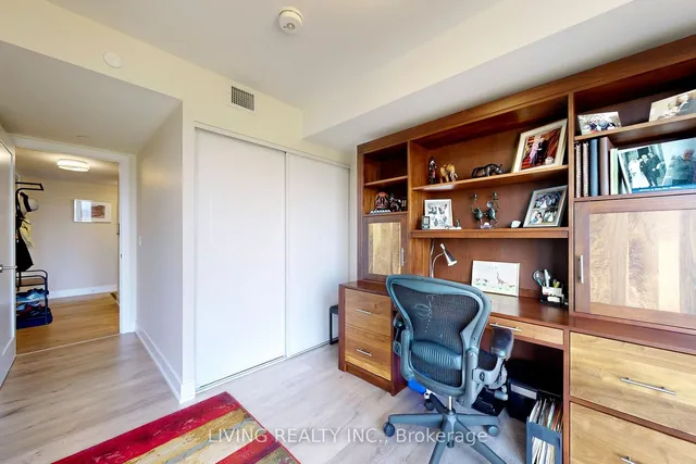 Additional property image - 575 Bloor St Unit 1202