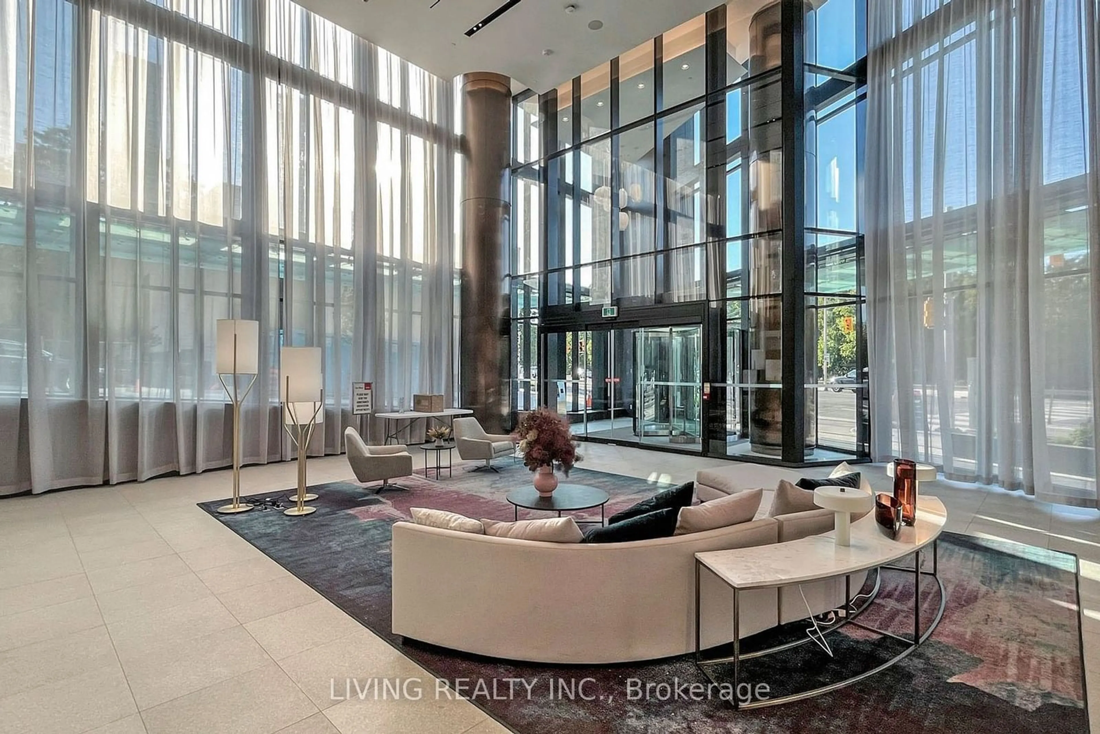 Indoor lobby, ceramic floors for 575 Bloor St #1202, Toronto Ontario M4W 0B2