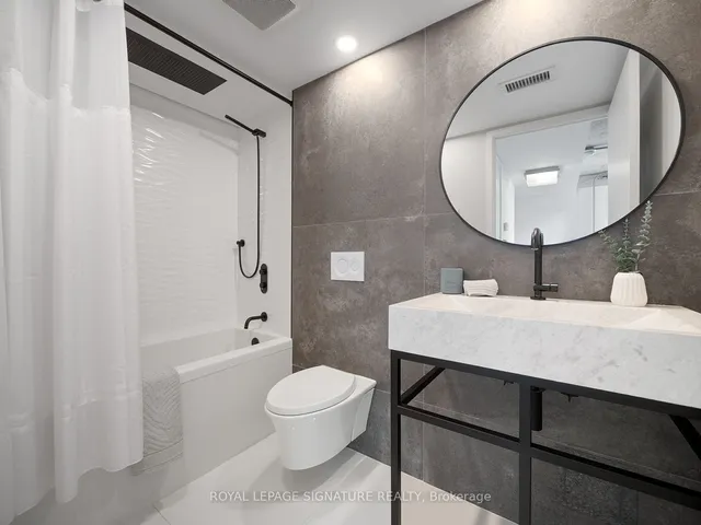 Additional property image - 533 Richmond St Unit Ph2