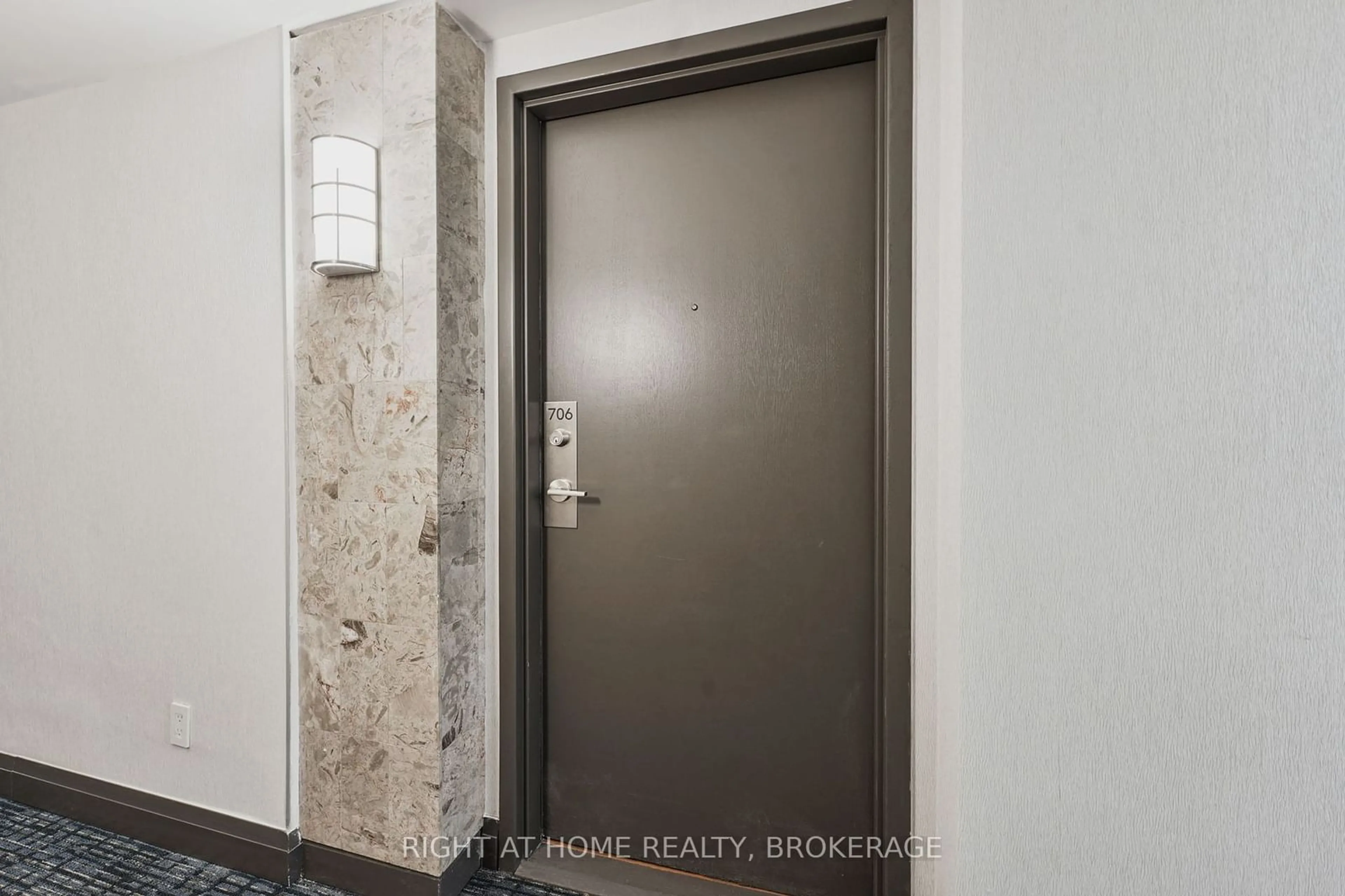 Indoor entryway, unknown floor for 5795 Yonge St #706, Toronto Ontario M2M 4J3