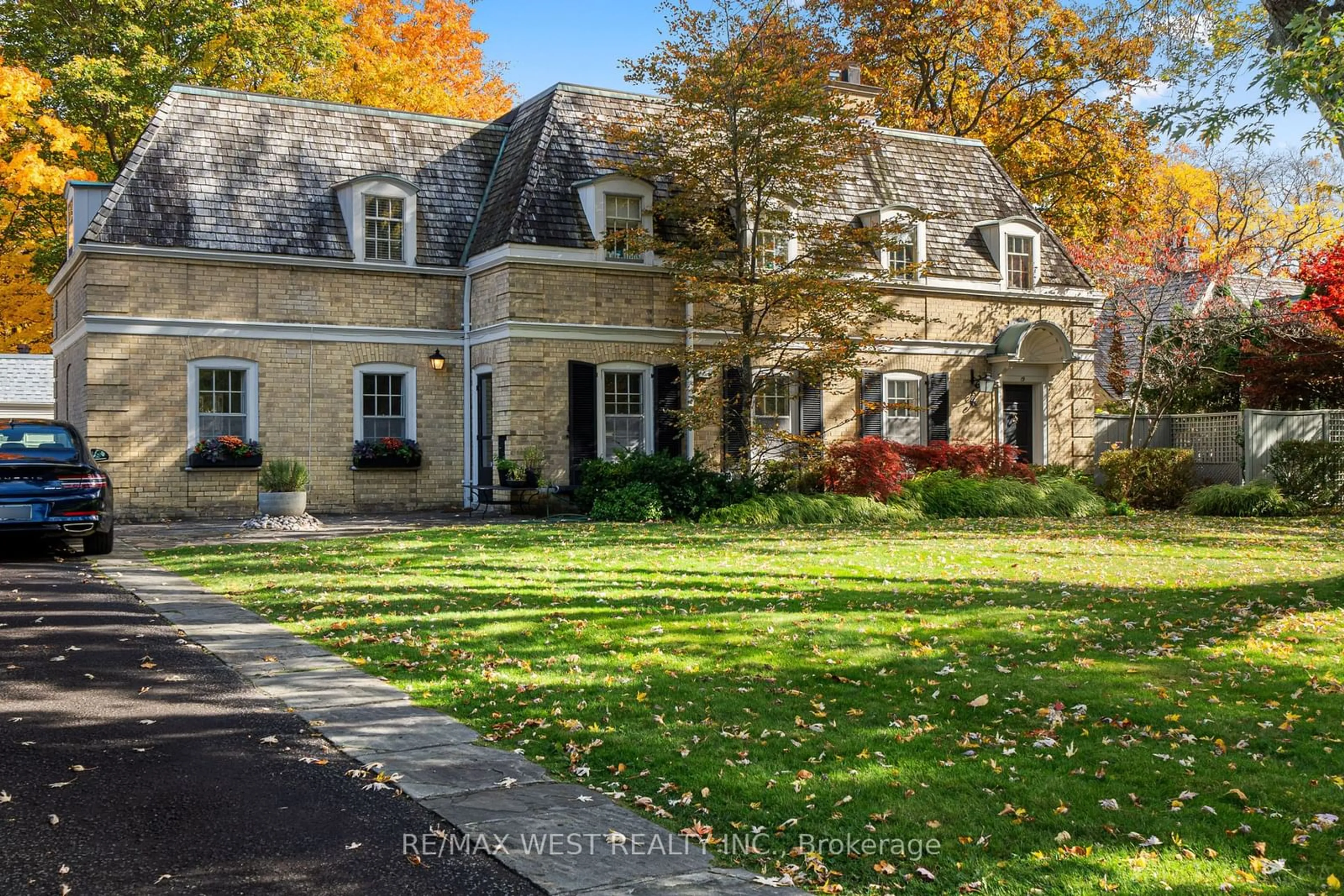 A pic from exterior of the house or condo, the street view for 19 Hedgewood Rd, Toronto Ontario M2L 1L4