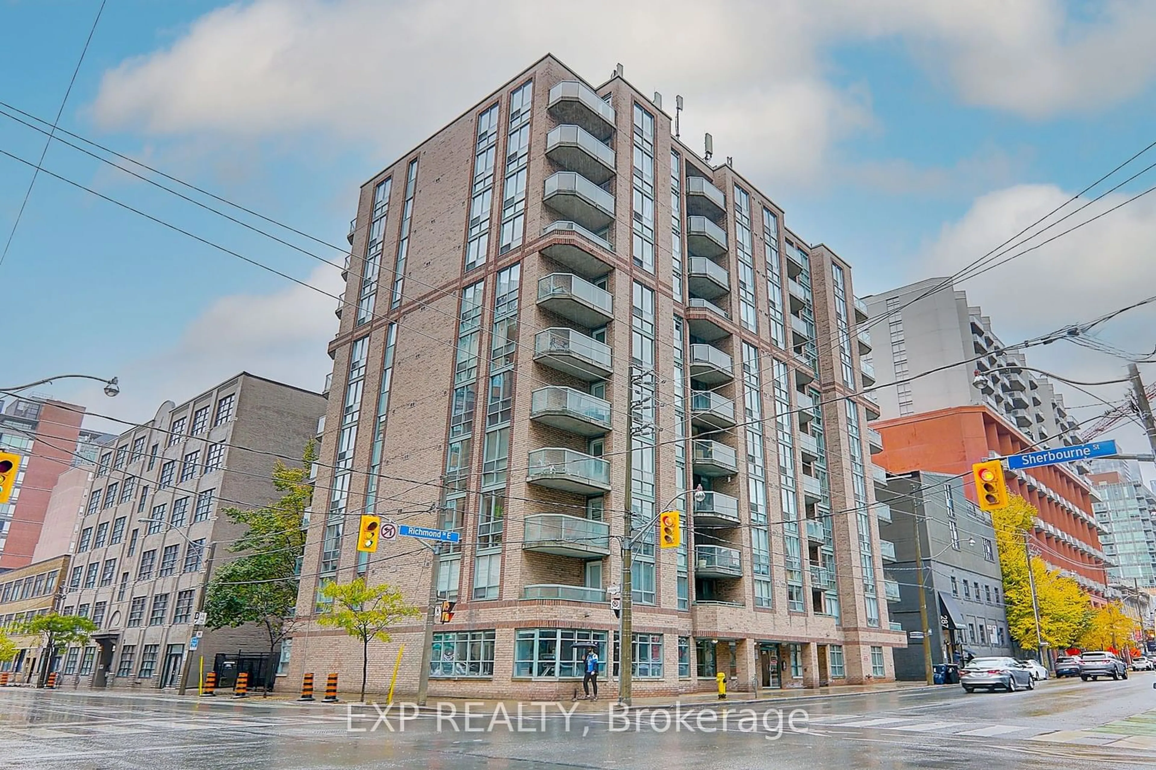 A pic from exterior of the house or condo, the street view for 311 Richmond St #304, Toronto Ontario M5A 4S8