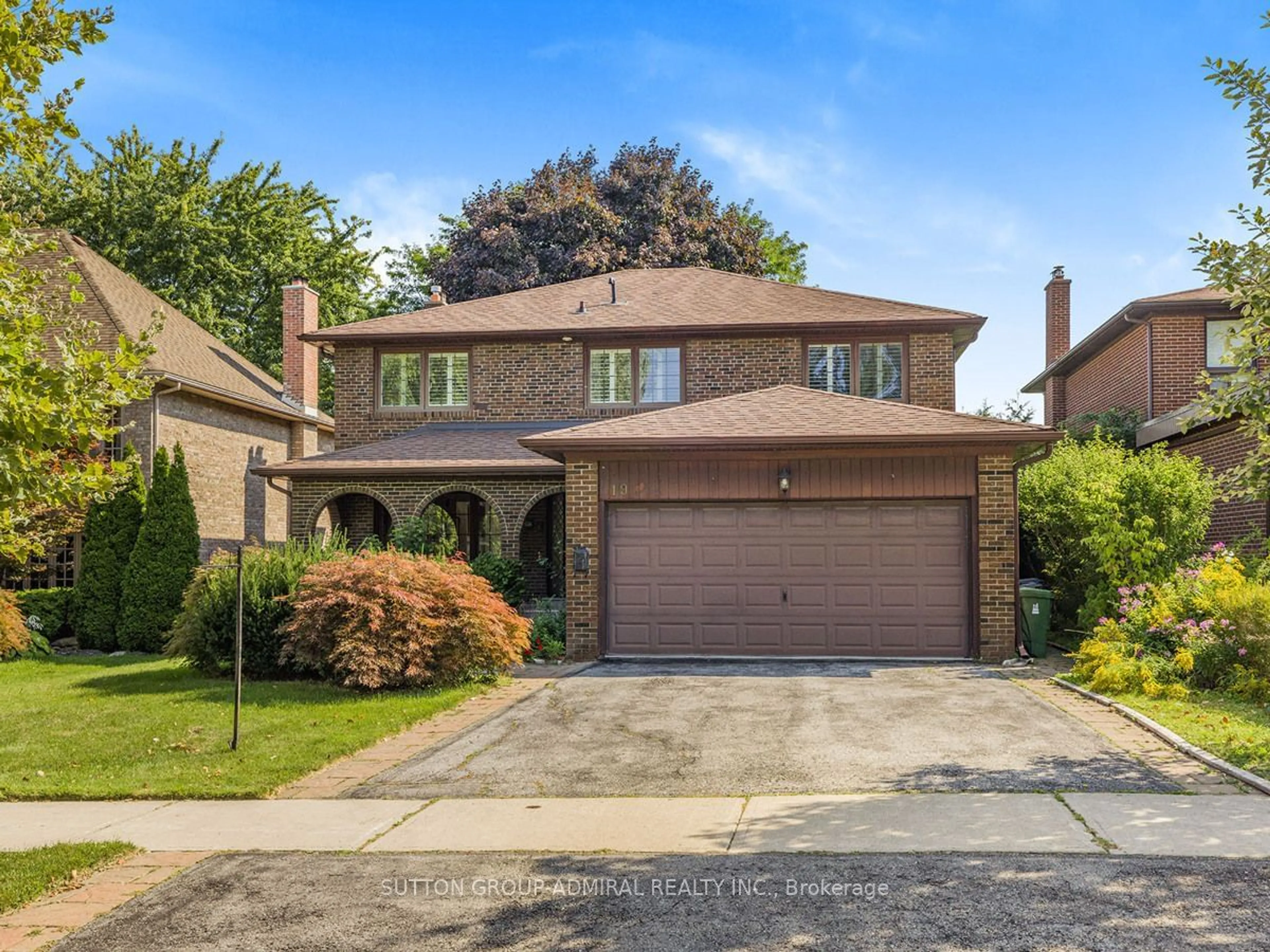 Frontside or backside of a home, the street view for 19 Nevada Ave, Toronto Ontario M2M 3N9