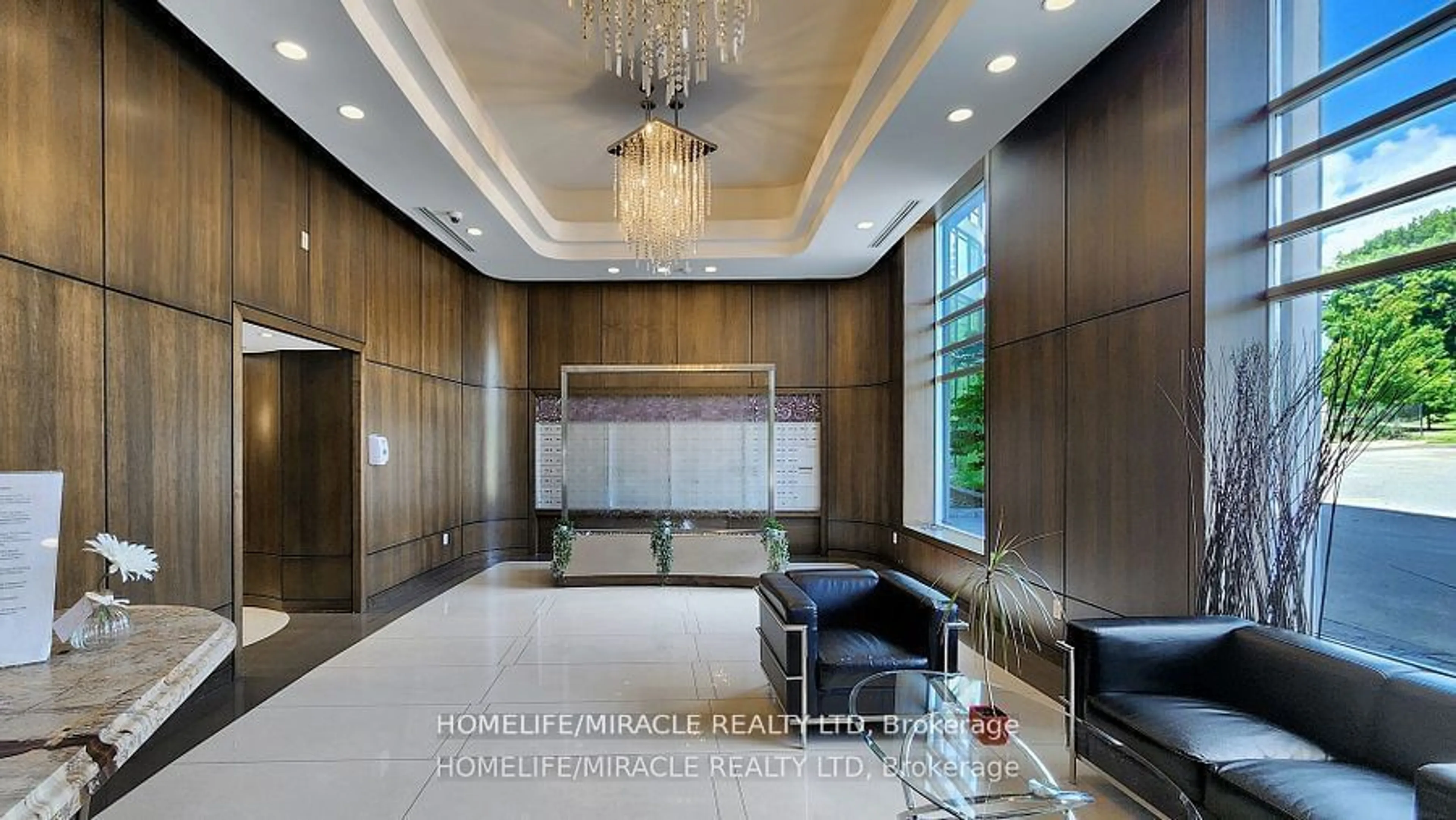 Indoor foyer, wood floors for 18 Valley Woods Rd #Ph311, Toronto Ontario M3A 0A1