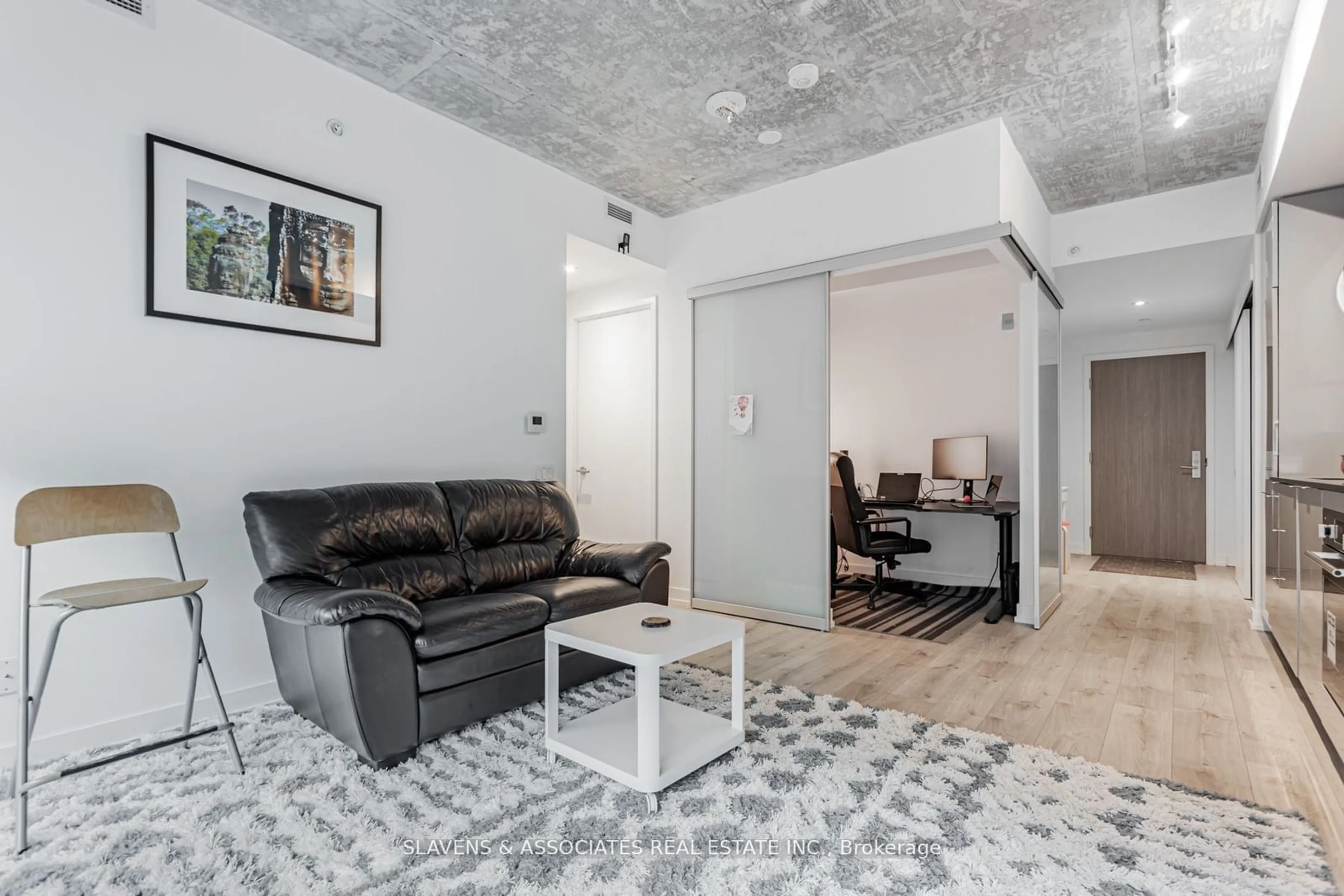 Living room, cement floor for 161 Roehampton Ave #633, Toronto Ontario M4P 1P9