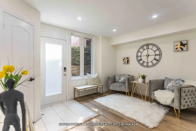 Additional property image - 12 Douro St Unit 421