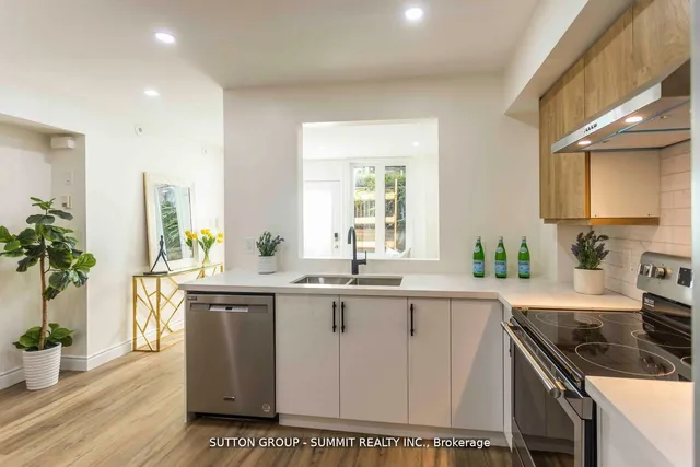 Additional property image - 12 Douro St Unit 421