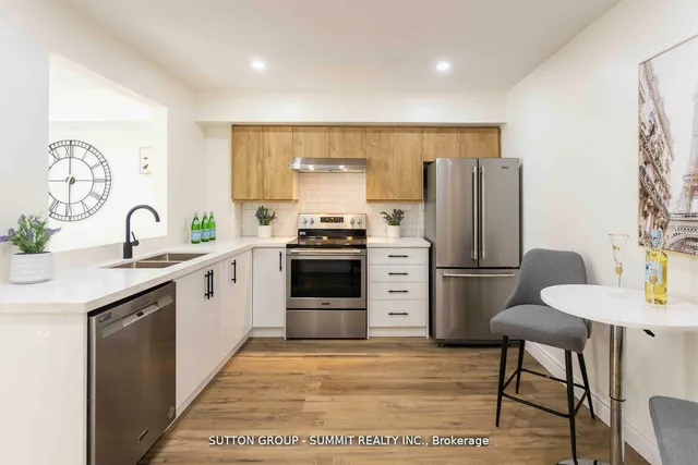 Additional property image - 12 Douro St Unit 421