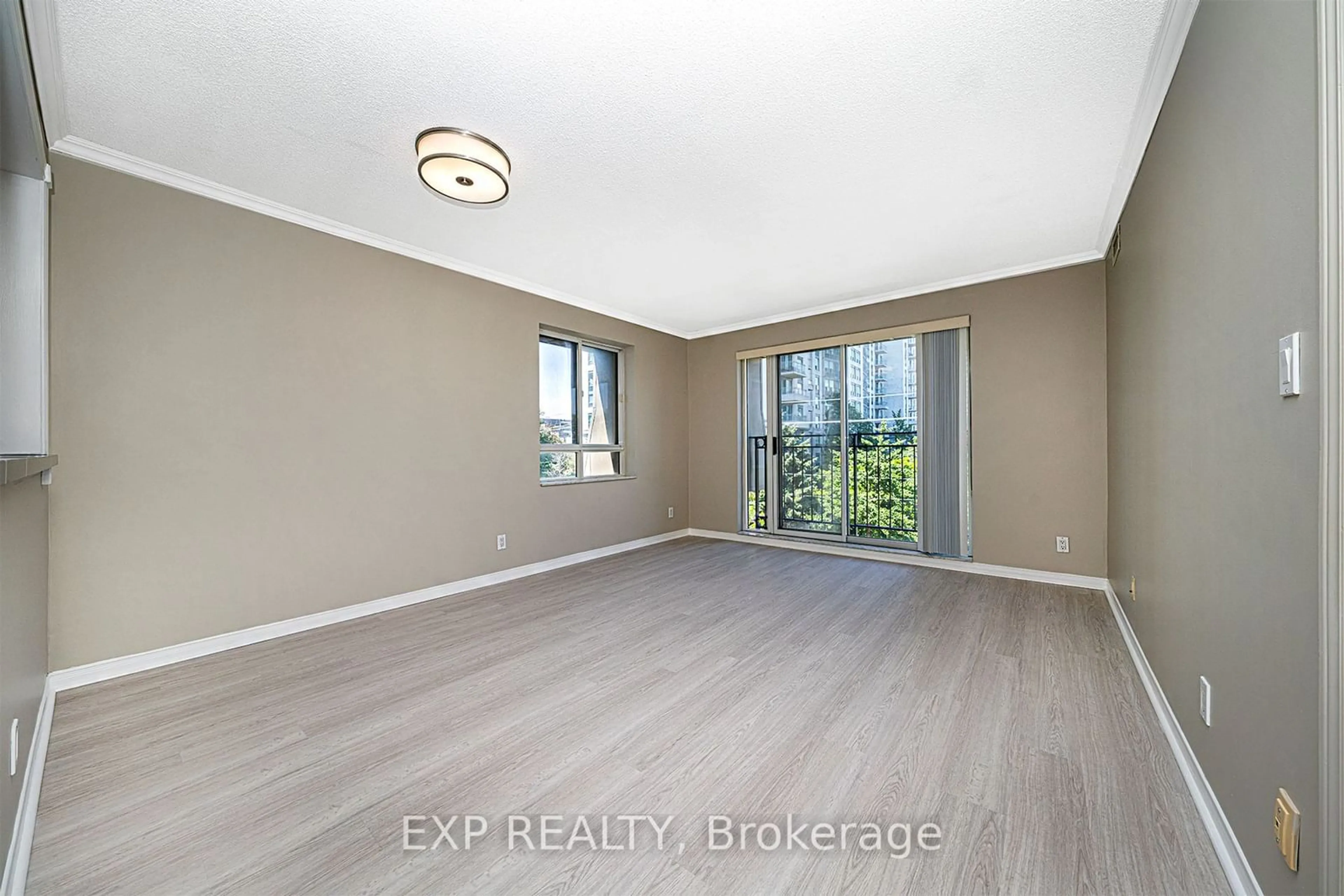 A pic of a room, wood floors for 38 Hollywood Ave #312, Toronto Ontario M2N 6S5