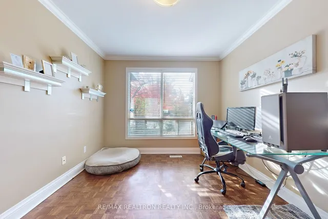 Additional property image - 237 Old Yonge St