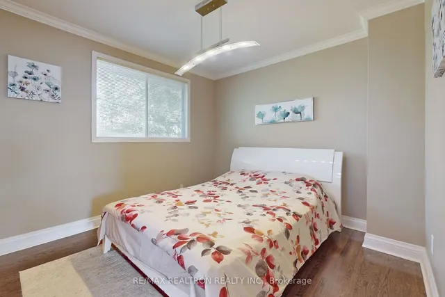 Additional property image - 237 Old Yonge St