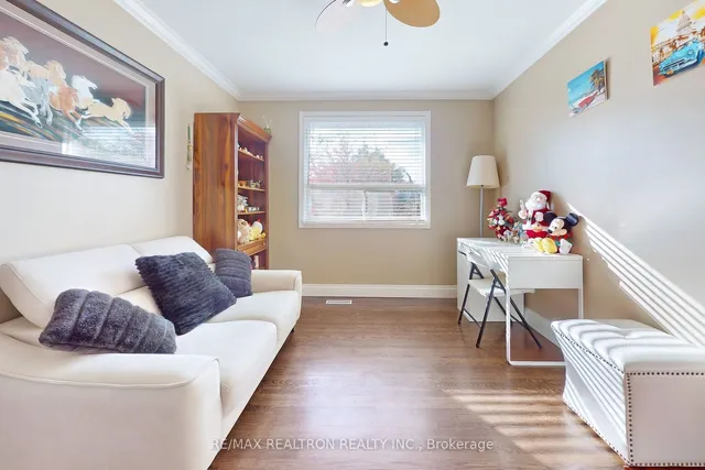 Additional property image - 237 Old Yonge St