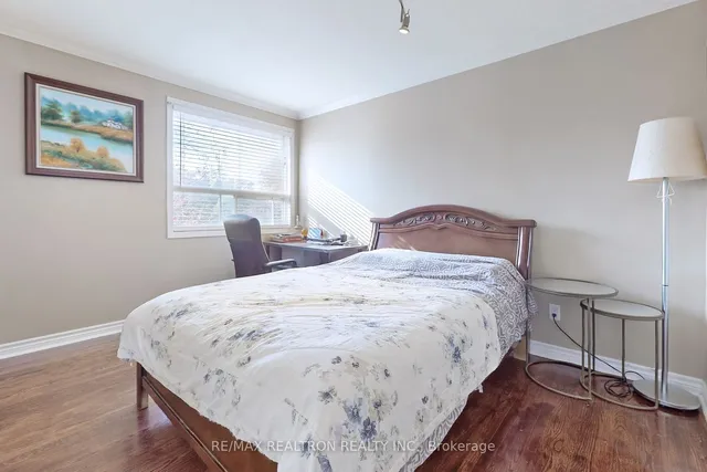 Additional property image - 237 Old Yonge St