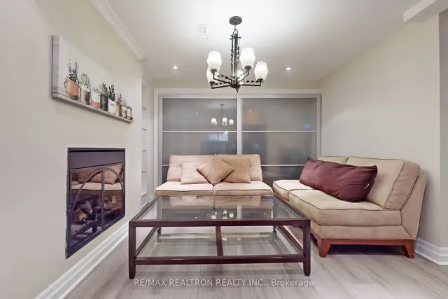 Additional property image - 237 Old Yonge St