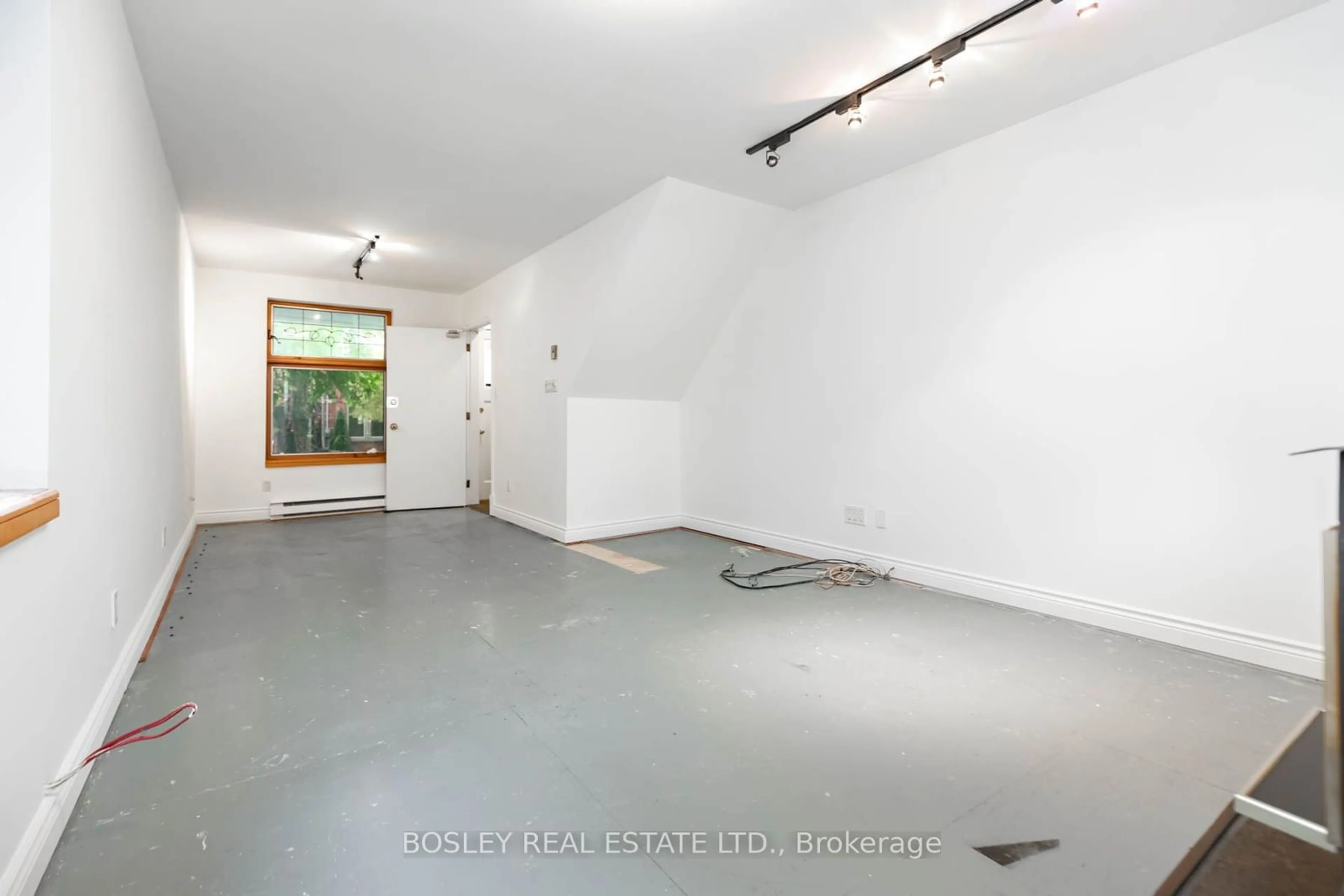 Other indoor space, cement floor for 415 Wellesley St, Toronto Ontario M4X 1H5