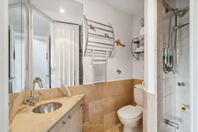 Additional property image - 276 Spadina Rd Unit 4