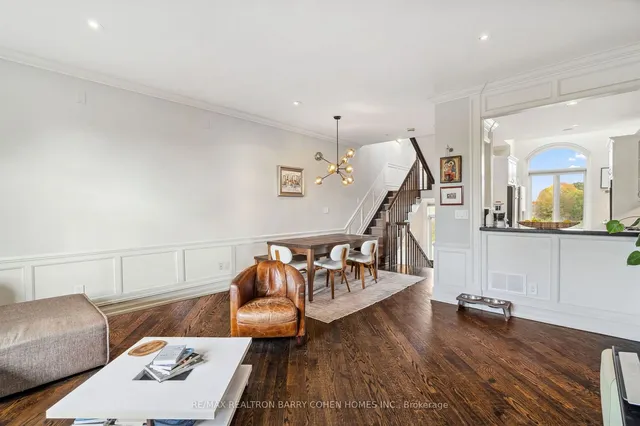 Additional property image - 276 Spadina Rd Unit 4