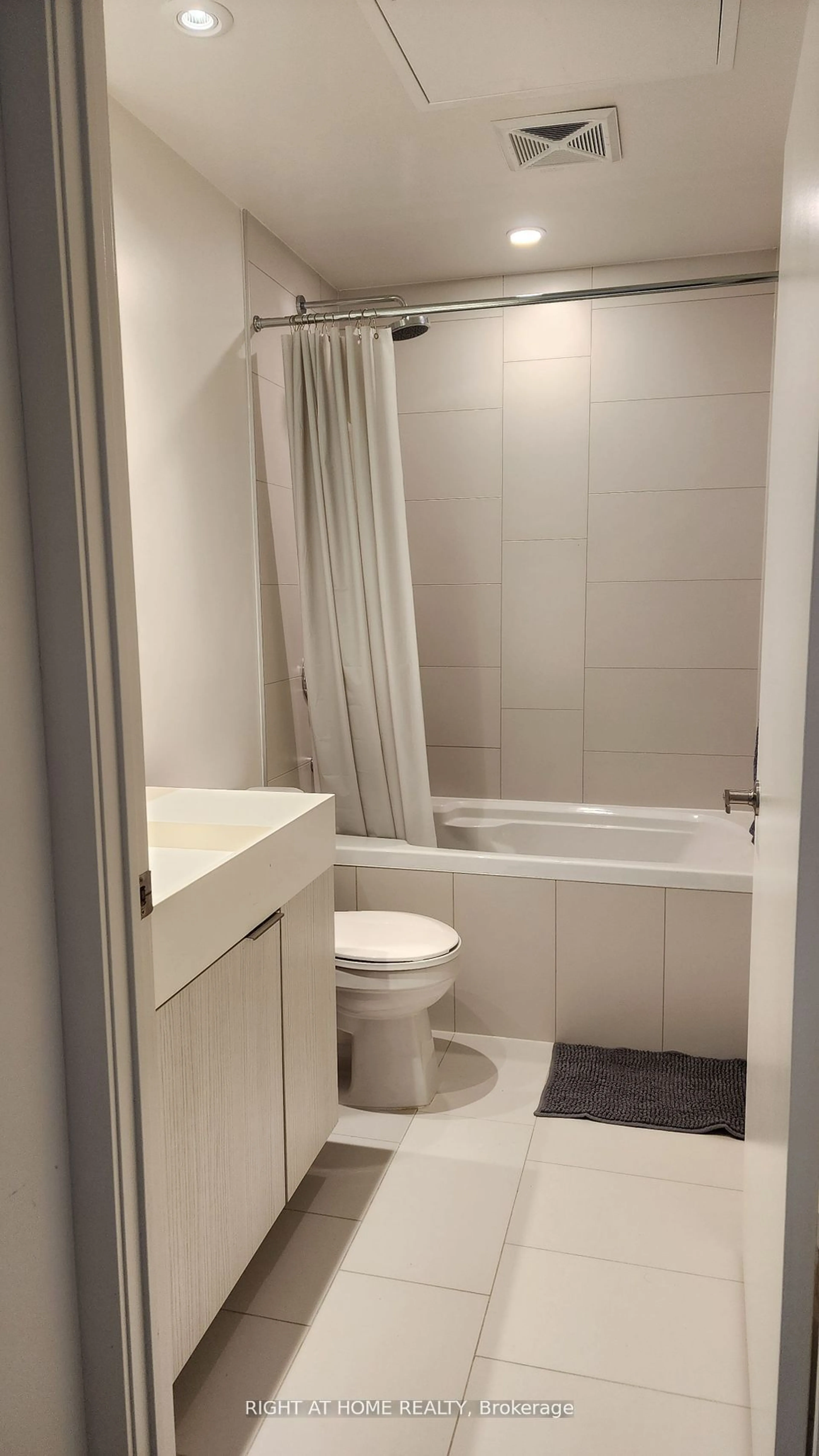 Standard bathroom, not visible floor for 20 Richardson St #3308, Toronto Ontario M5A 0S6