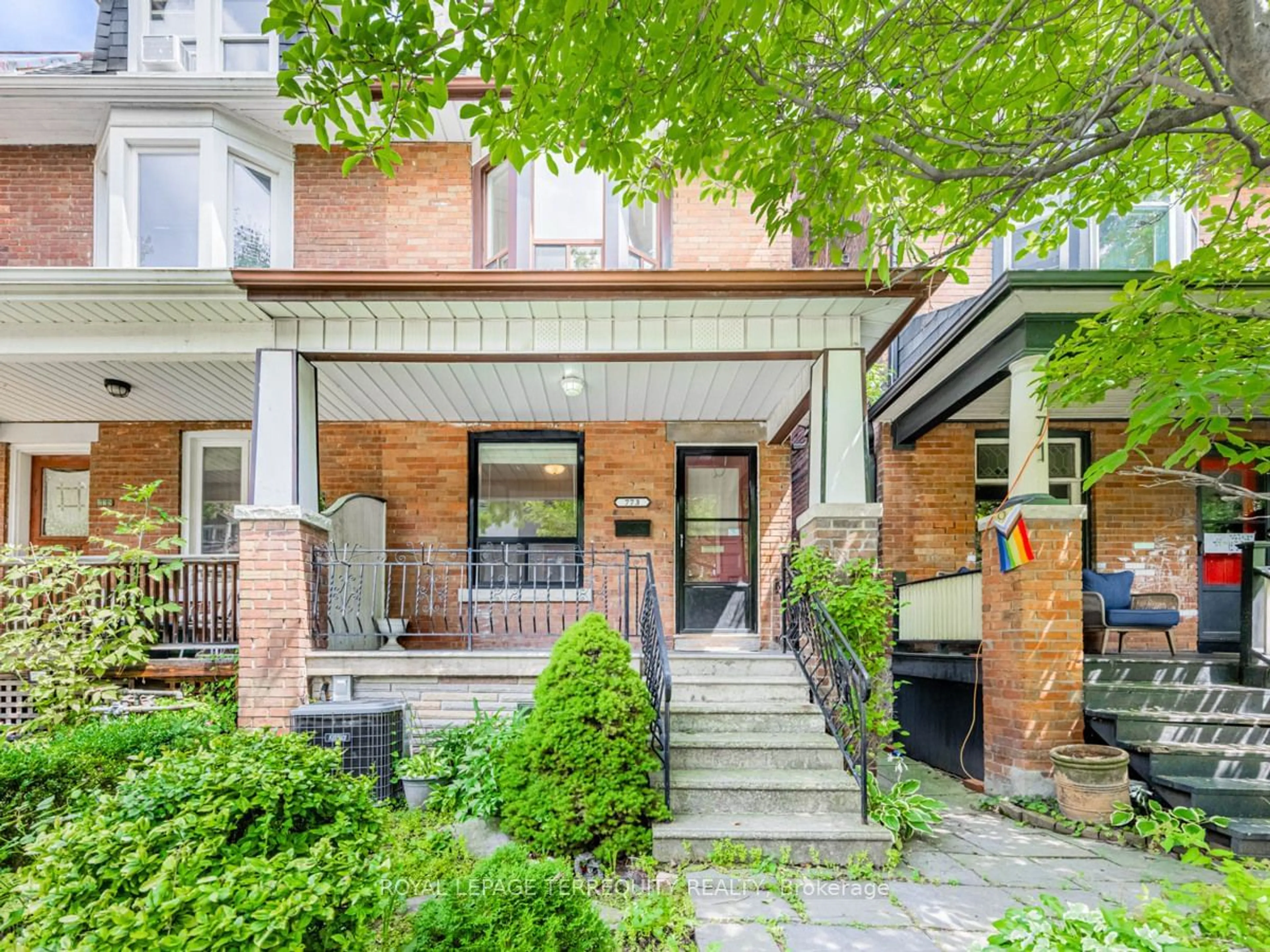 Home with brick exterior material for 773 Markham St, Toronto Ontario M6G 2M4