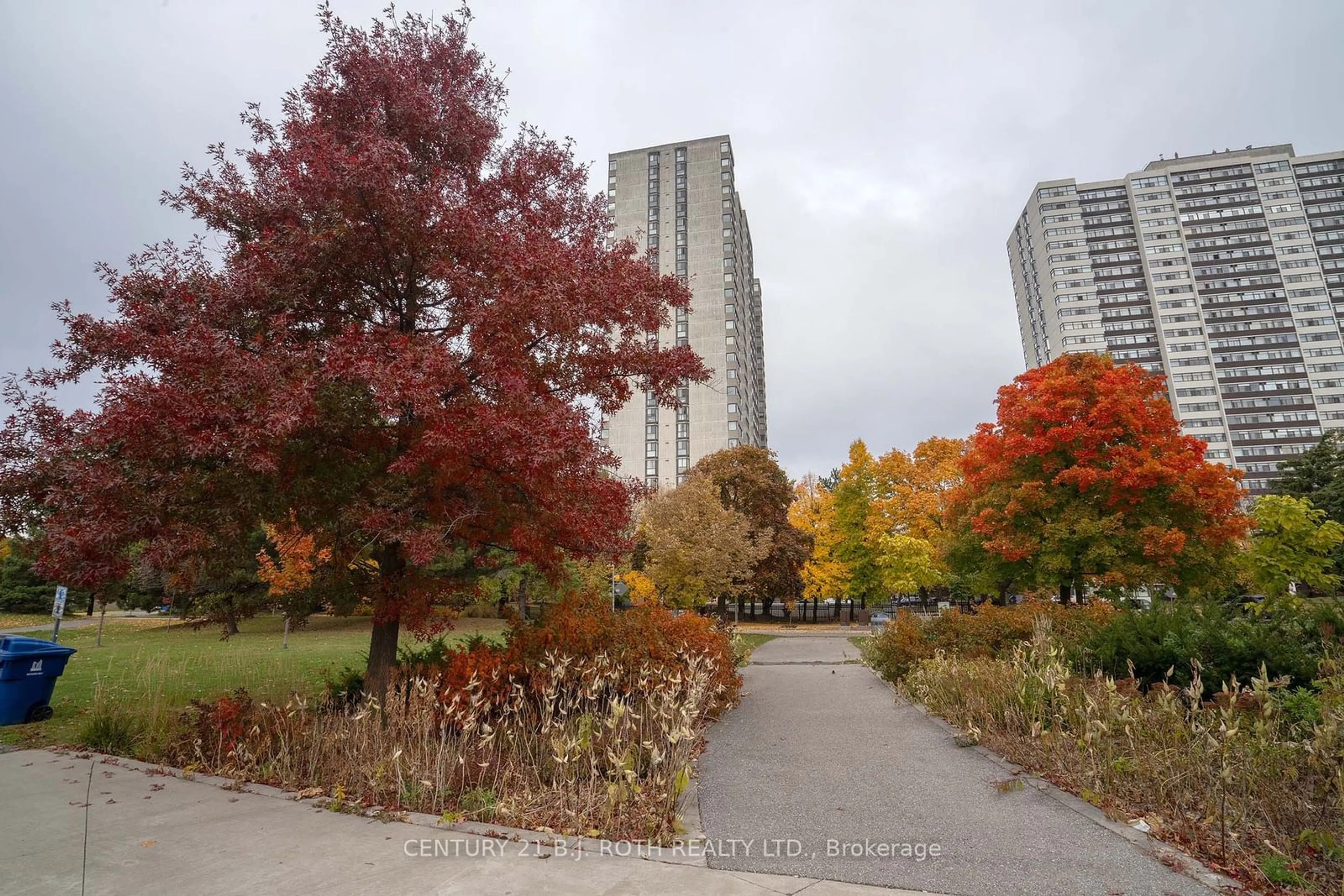 A pic from exterior of the house or condo, the street view for 80 Antibes Dr #1605, Toronto Ontario M2R 3N5