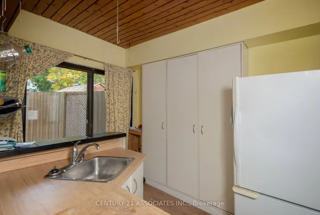 Additional property image - 78 Castlefield Ave
