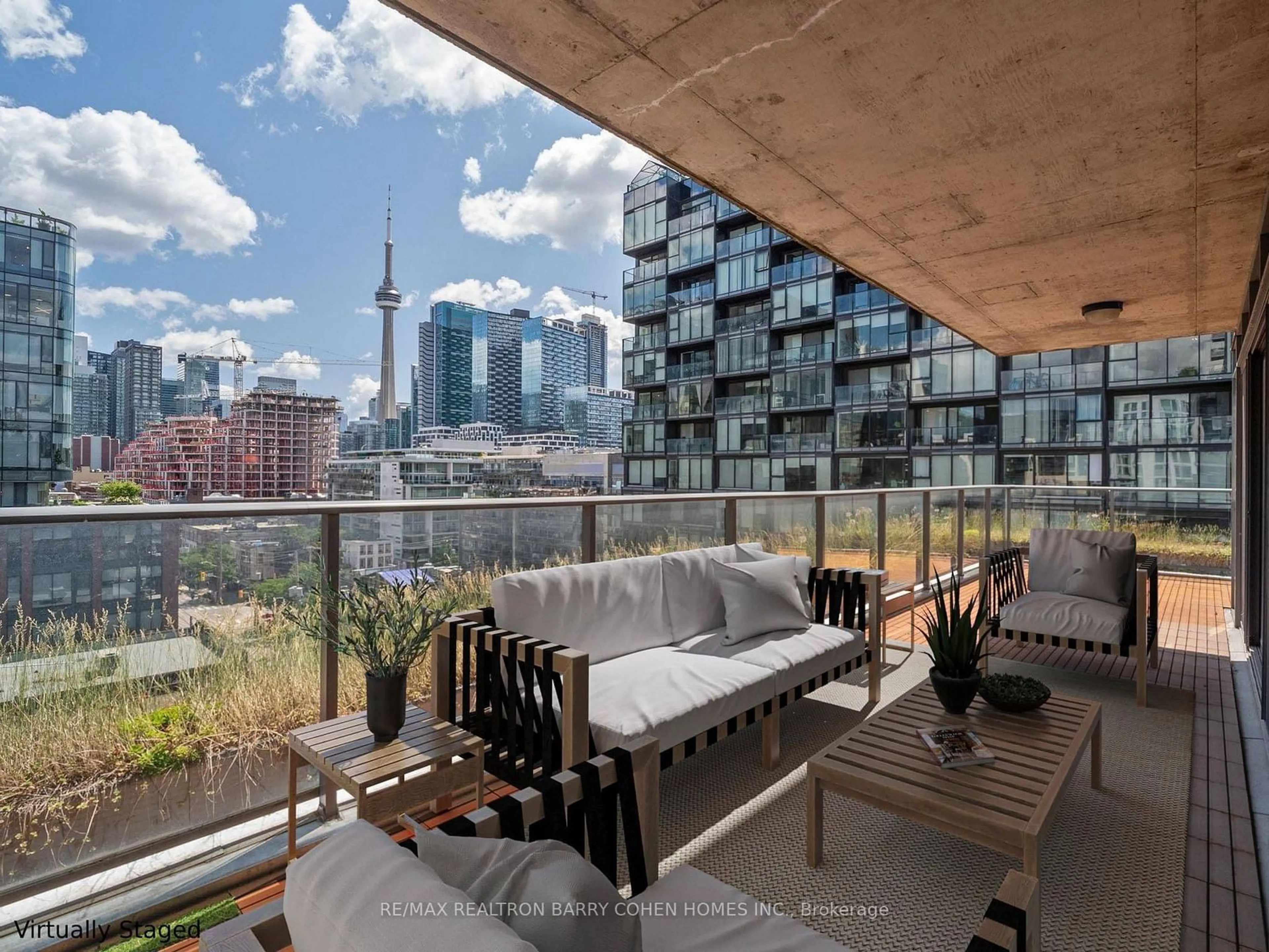 Balcony in the apartment for 650 King St #810, Toronto Ontario M5V 0H6