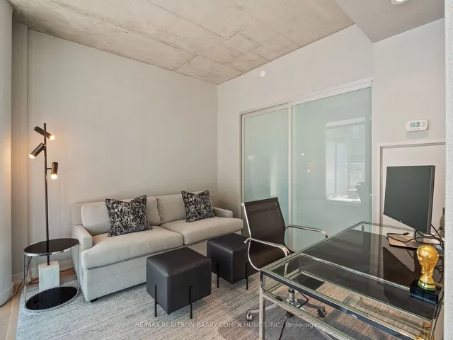 Additional property image - 650 King St Unit 810
