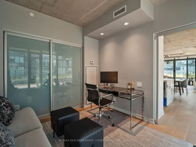 Additional property image - 650 King St Unit 810