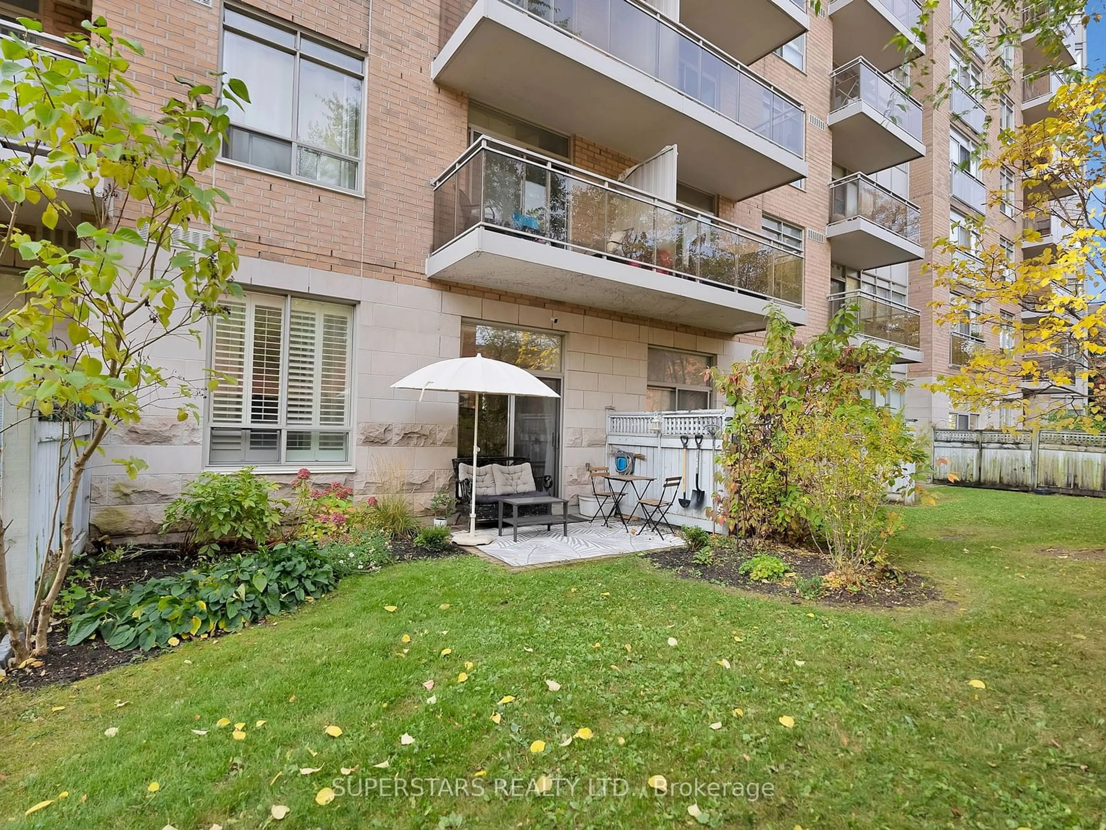 A pic from exterior of the house or condo, the front or back of building for 650 Lawrence Ave #122, Toronto Ontario M6A 3E8