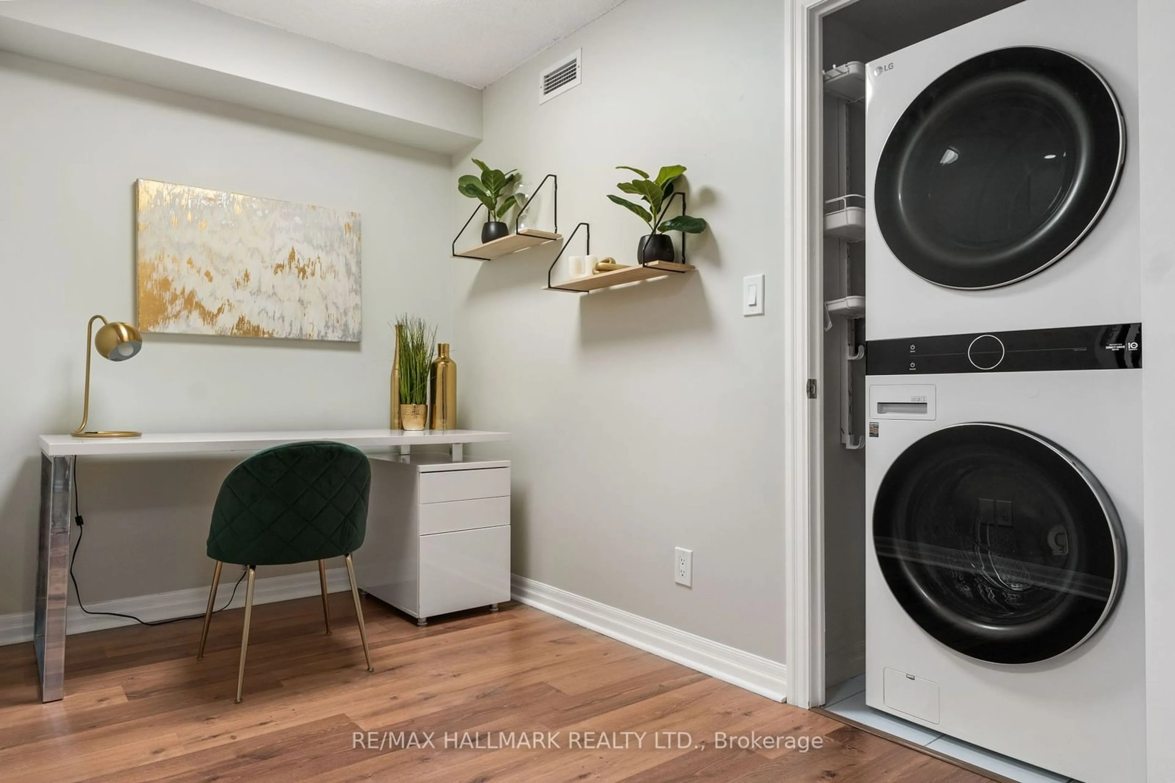 Laundry room for 30 Herons Hill Way #1007, Toronto Ontario M2J 0A7