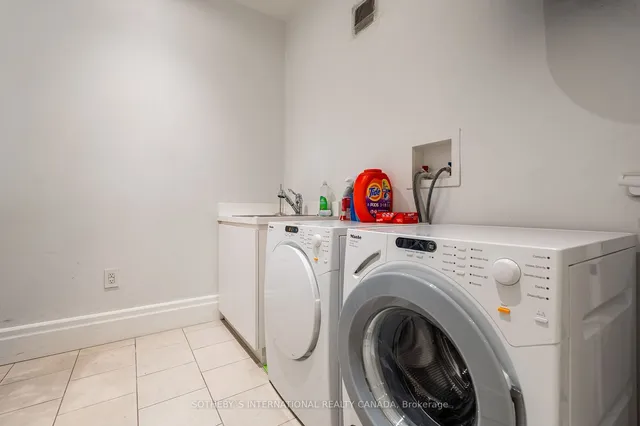 Additional property image - 311 Bay St Unit 5104