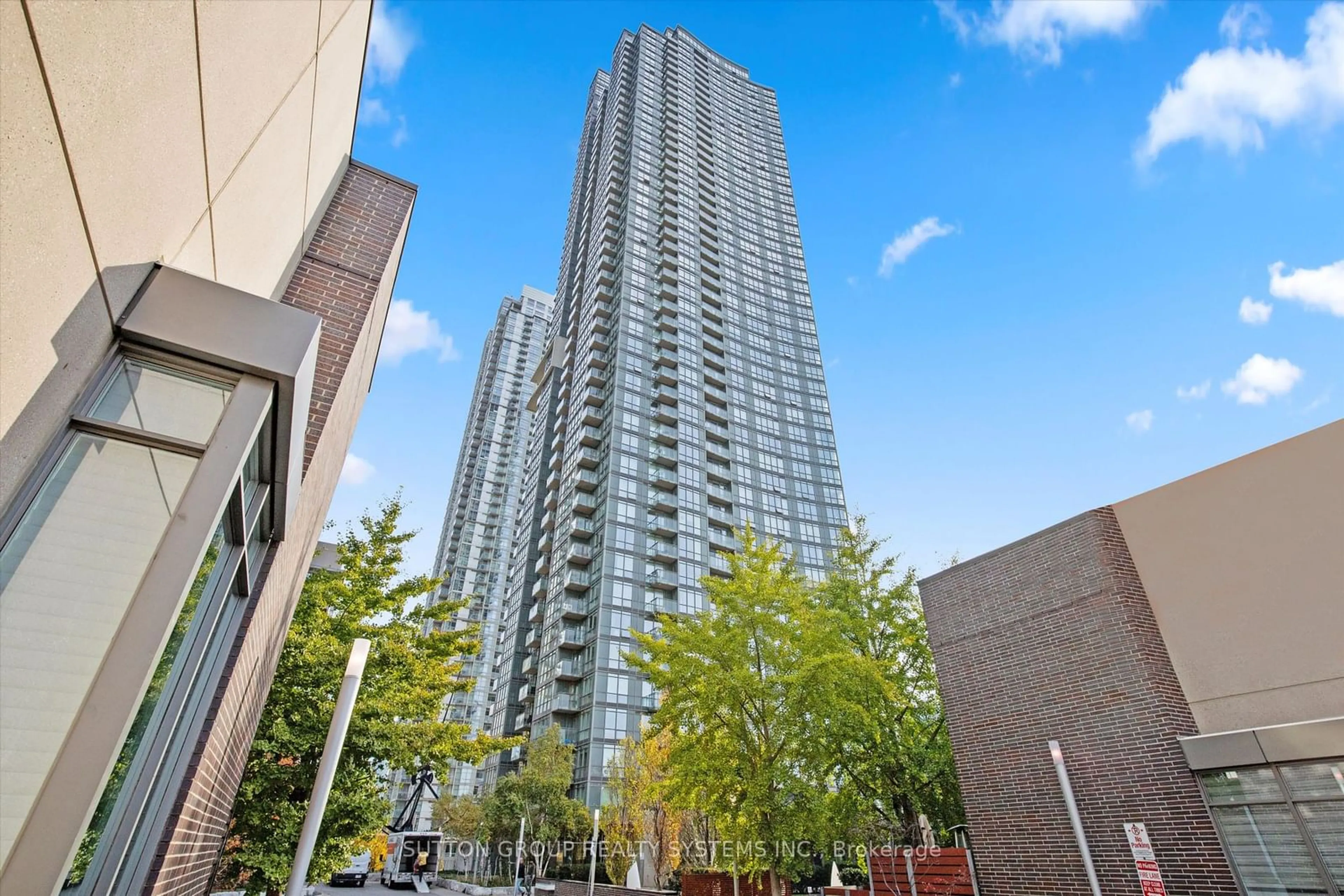 A pic from exterior of the house or condo, the front or back of building for 11 Brunel Crt #1008, Toronto Ontario M5V 3Y3