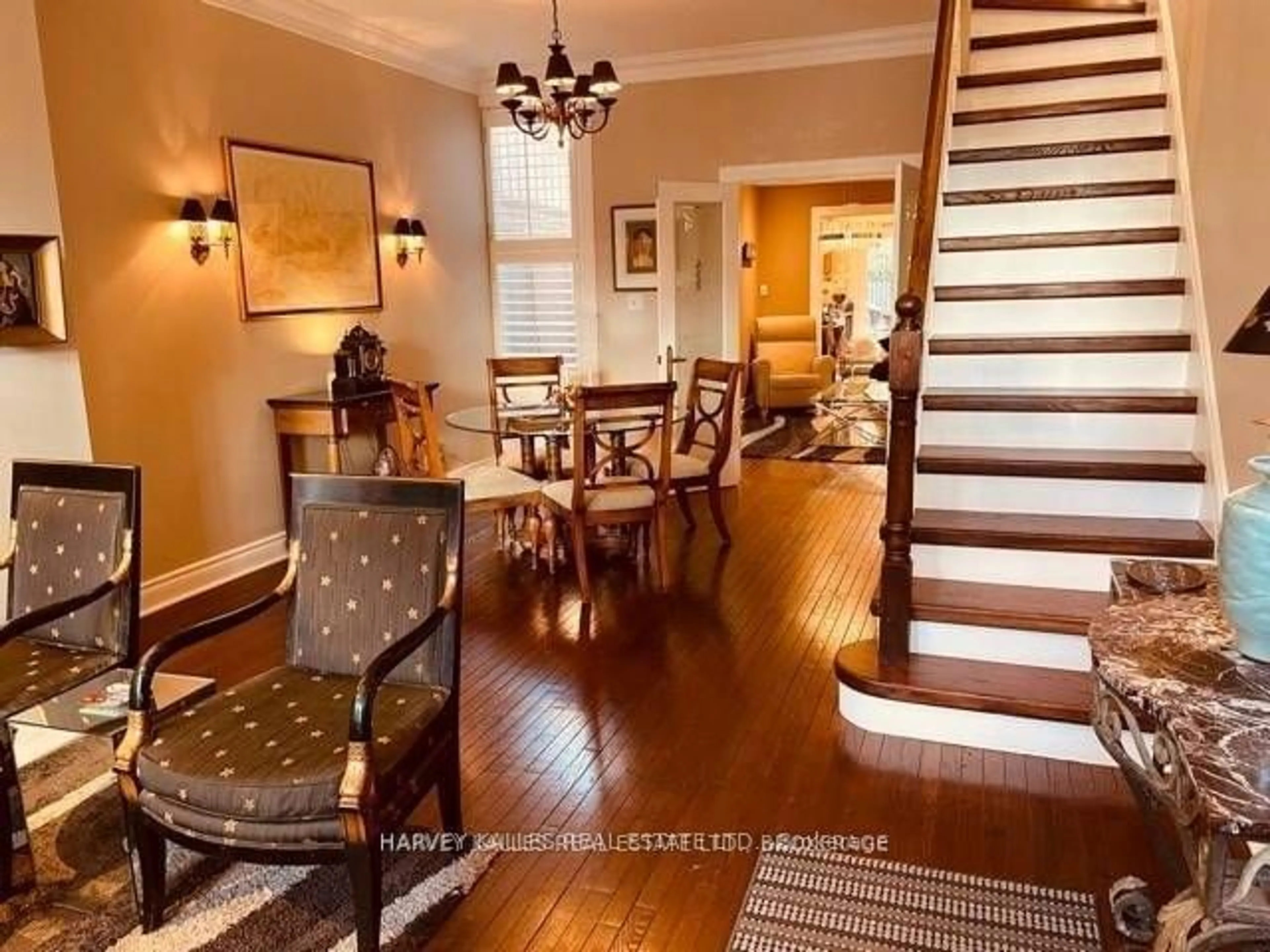 Indoor foyer, wood floors for 32 Salisbury Ave, Toronto Ontario M4X 1C4