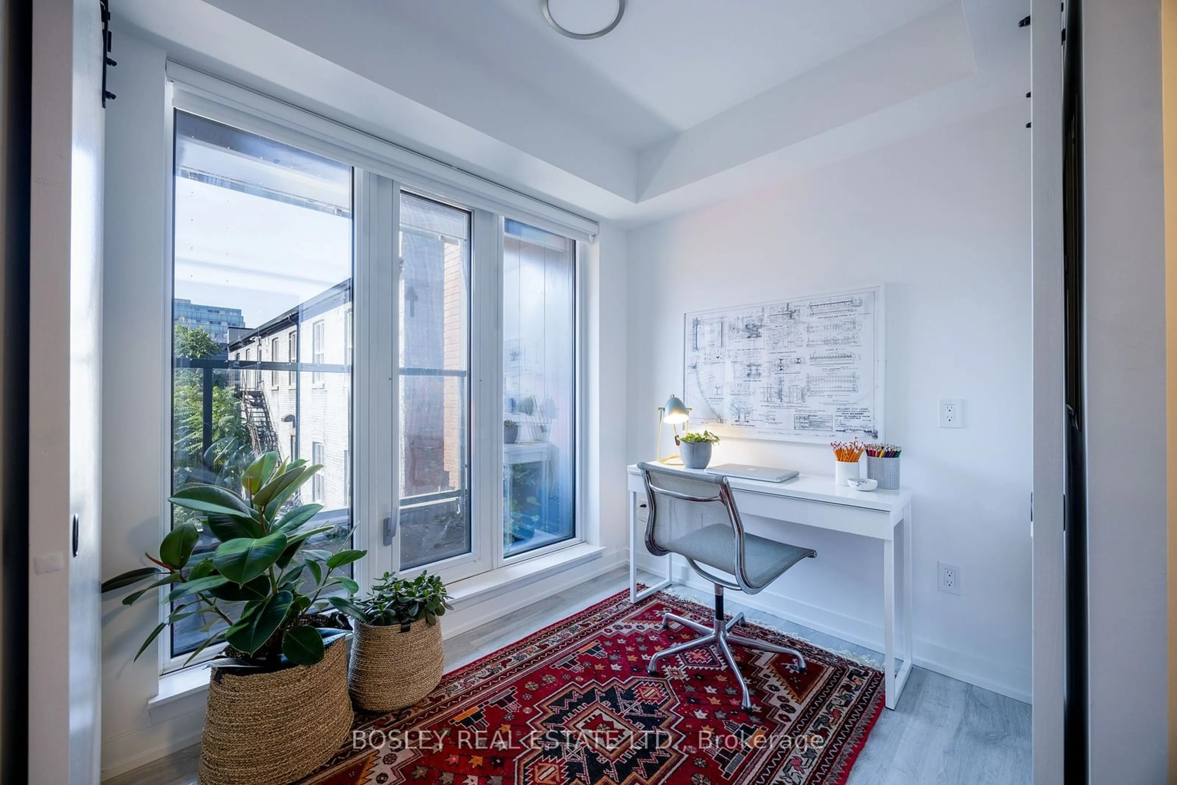 Indoor entryway, wood floors for 2 Augusta Ave #309, Toronto Ontario M5V 0T3