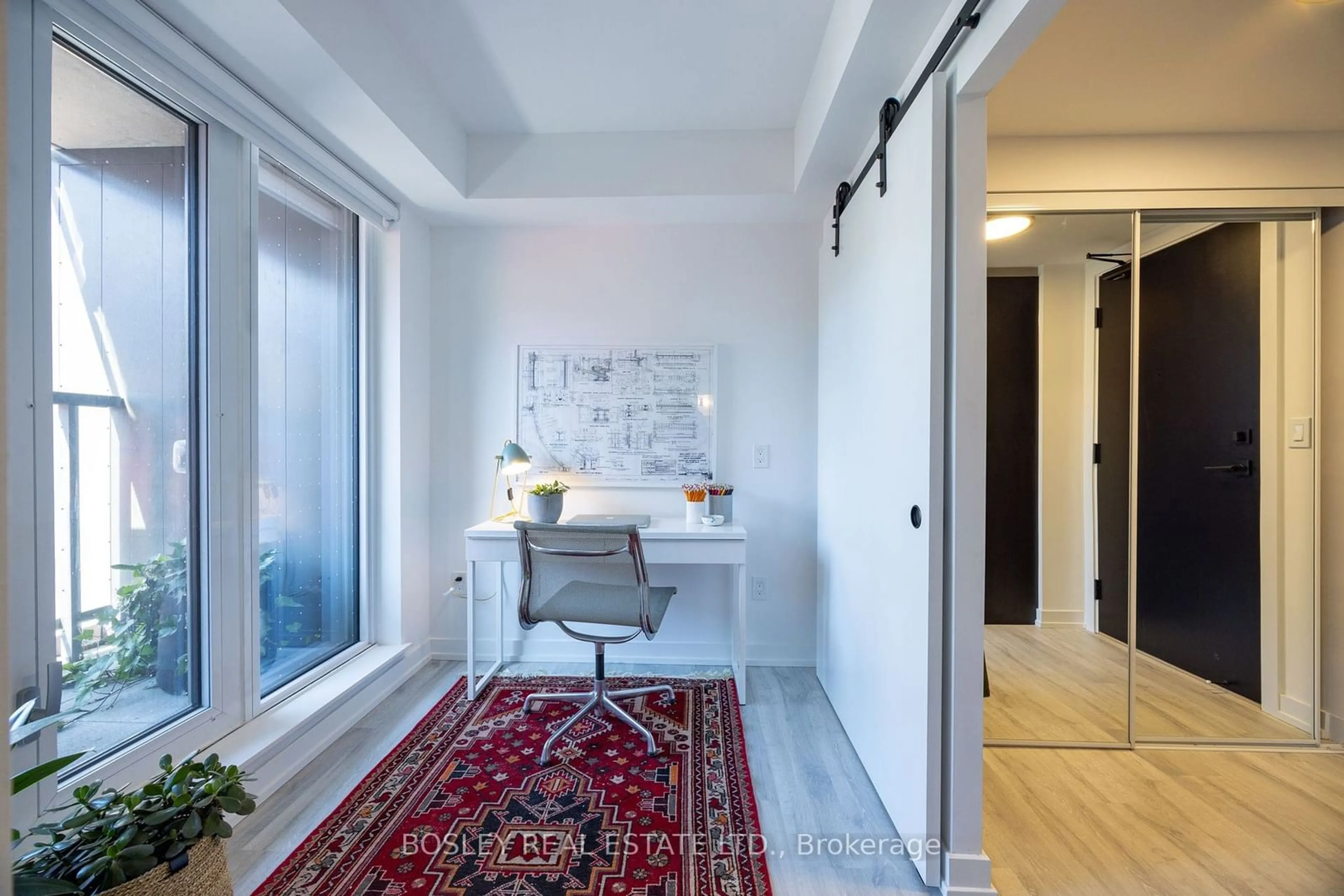 Indoor entryway, wood floors for 2 Augusta Ave #309, Toronto Ontario M5V 0T3