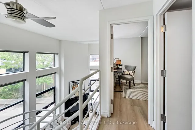 Additional property image - 393 King St Unit 202